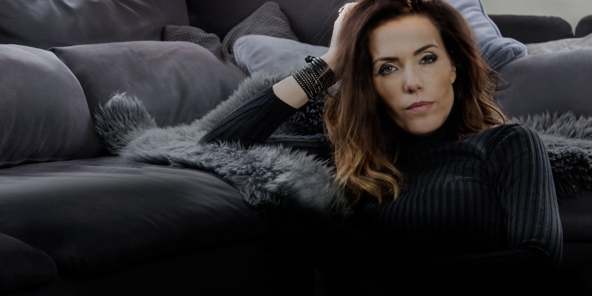 Når du stirrer for længe på afgrunden, stirrer den ind i dig .